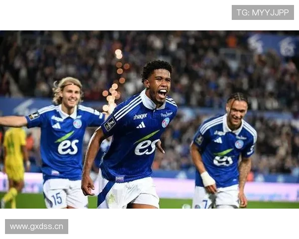 斯通斯展现出色防守能力，助力球队保持近期不败状态