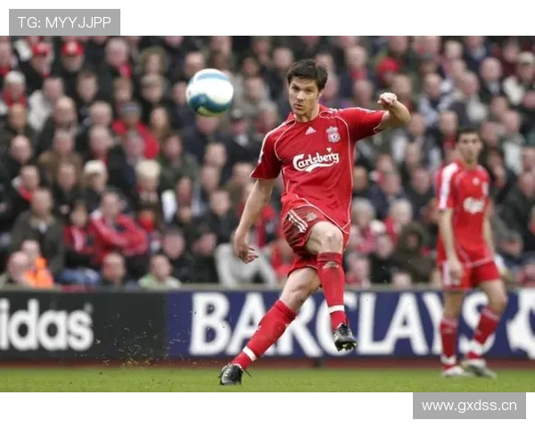 恩佐·费尔南德斯：从南美新星到欧洲顶级中场的成长轨迹解析