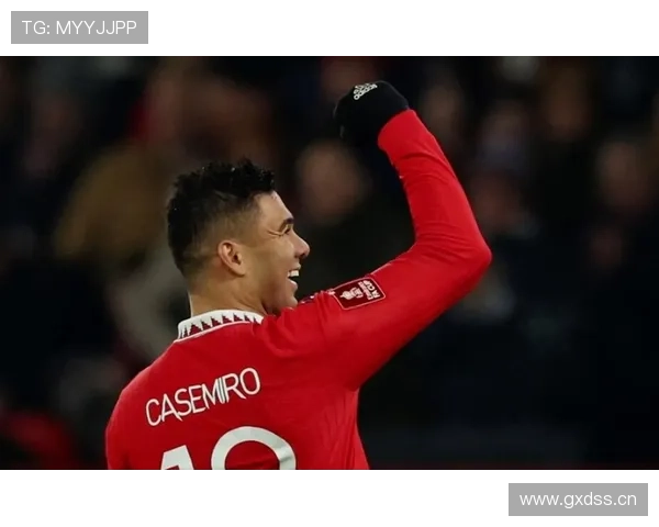 卡马文加：多次客串左后卫展现战术价值