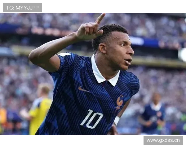 世界杯32强赛法国完胜瑞典：三球大胜锁定晋级席位